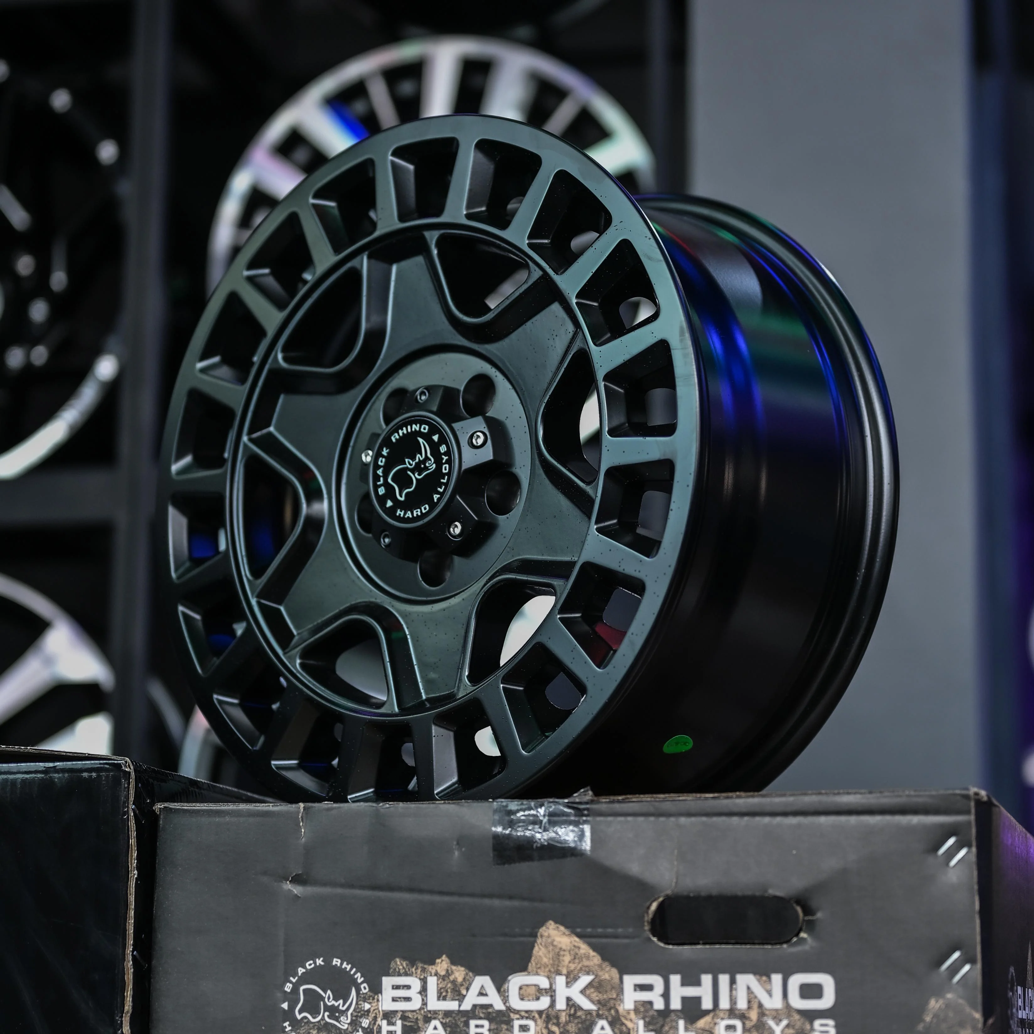 AOD7BMW5H-9 BLACK RHINO YORK 17X8 5X120 ET35 CB76