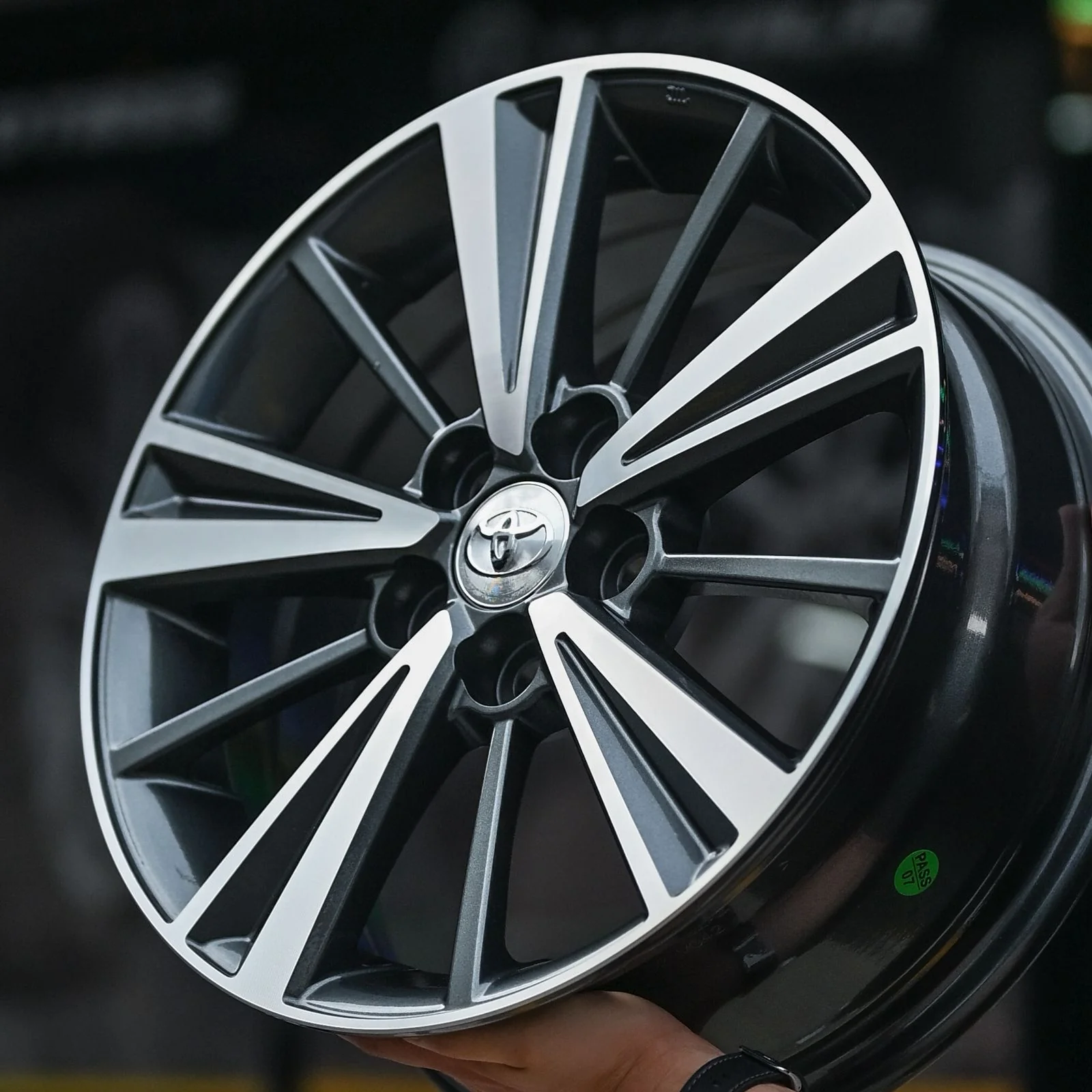 AQX85H-73 15X6.5 5X100 ET35 CB54.1