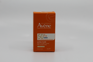 Avene Ultra Fluido con Color Mat Perfect SPF50+ 50 ml