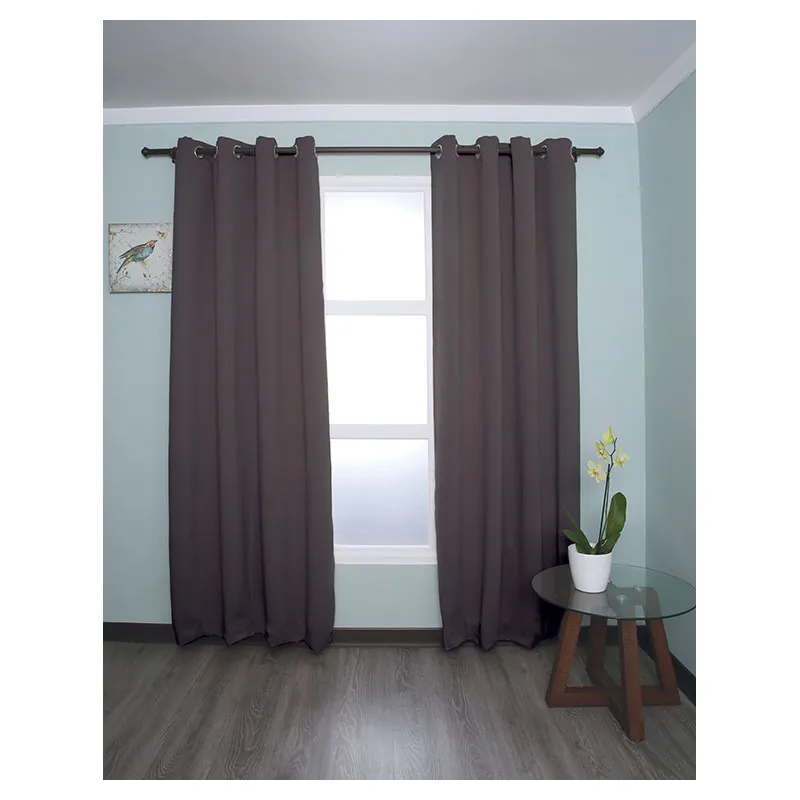 Cortina blackout liso marrón 229 x 137 cm