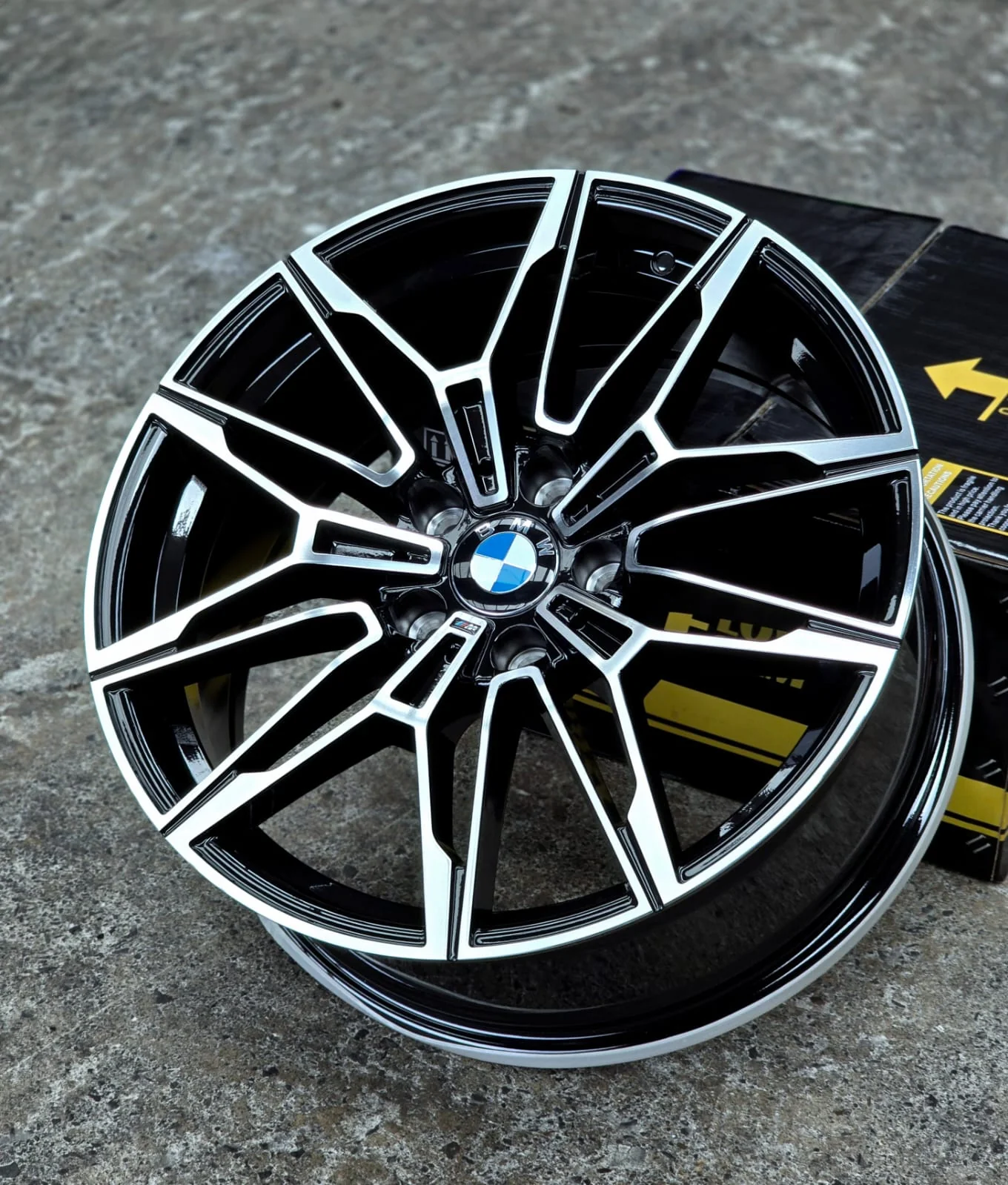 AV5HM-21 20X9.5 5X112 ET20 CB66.6