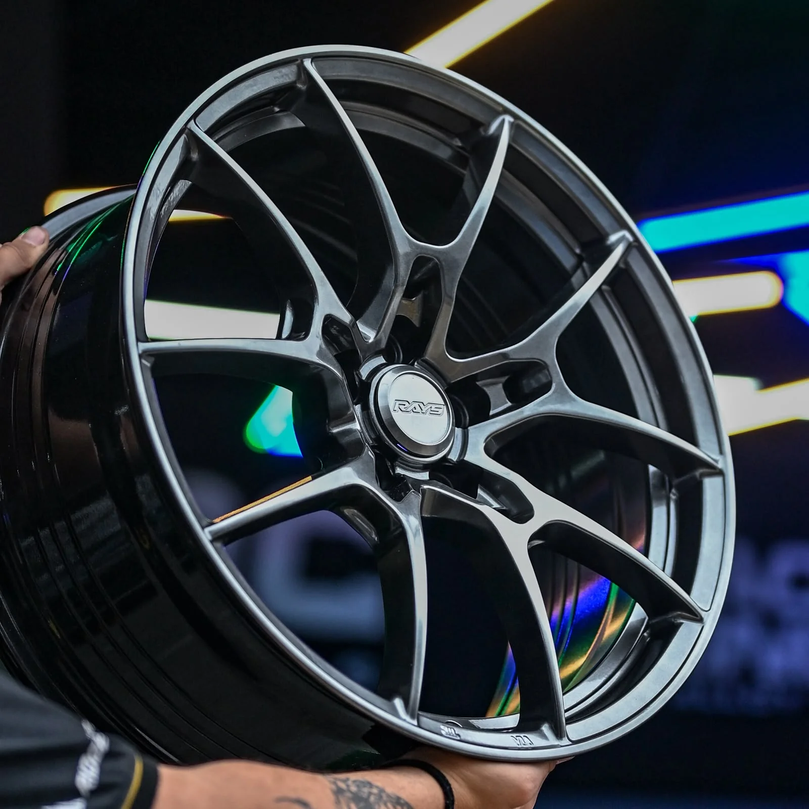 AD85HT-15 18X8 5X108 ET35 CB73.1