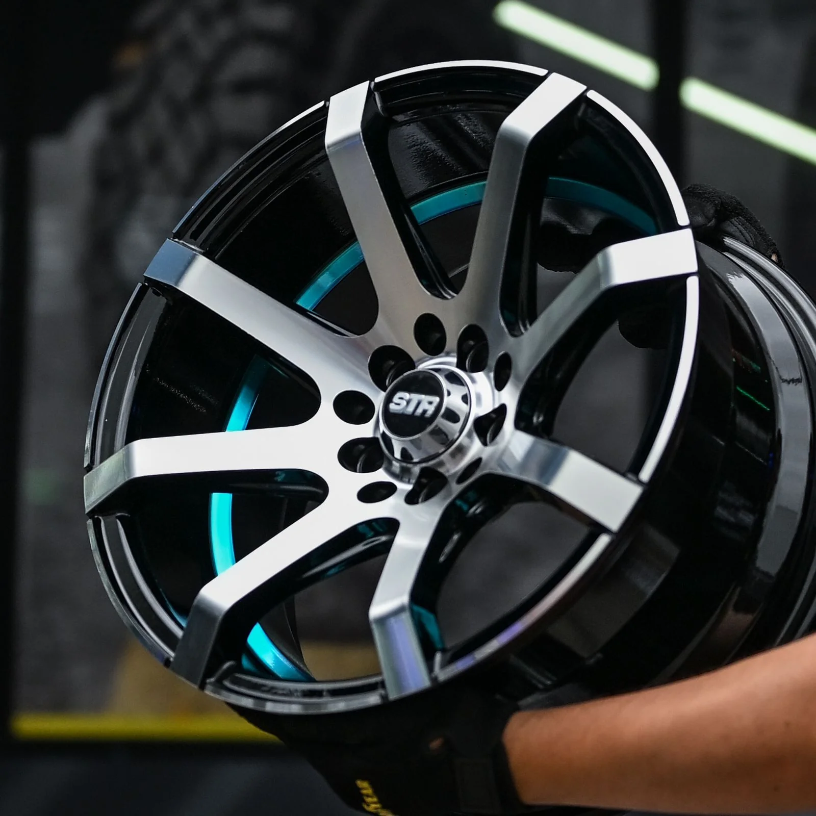 ADX85H-60 16x8 10X100/114 ET20 CB73.1