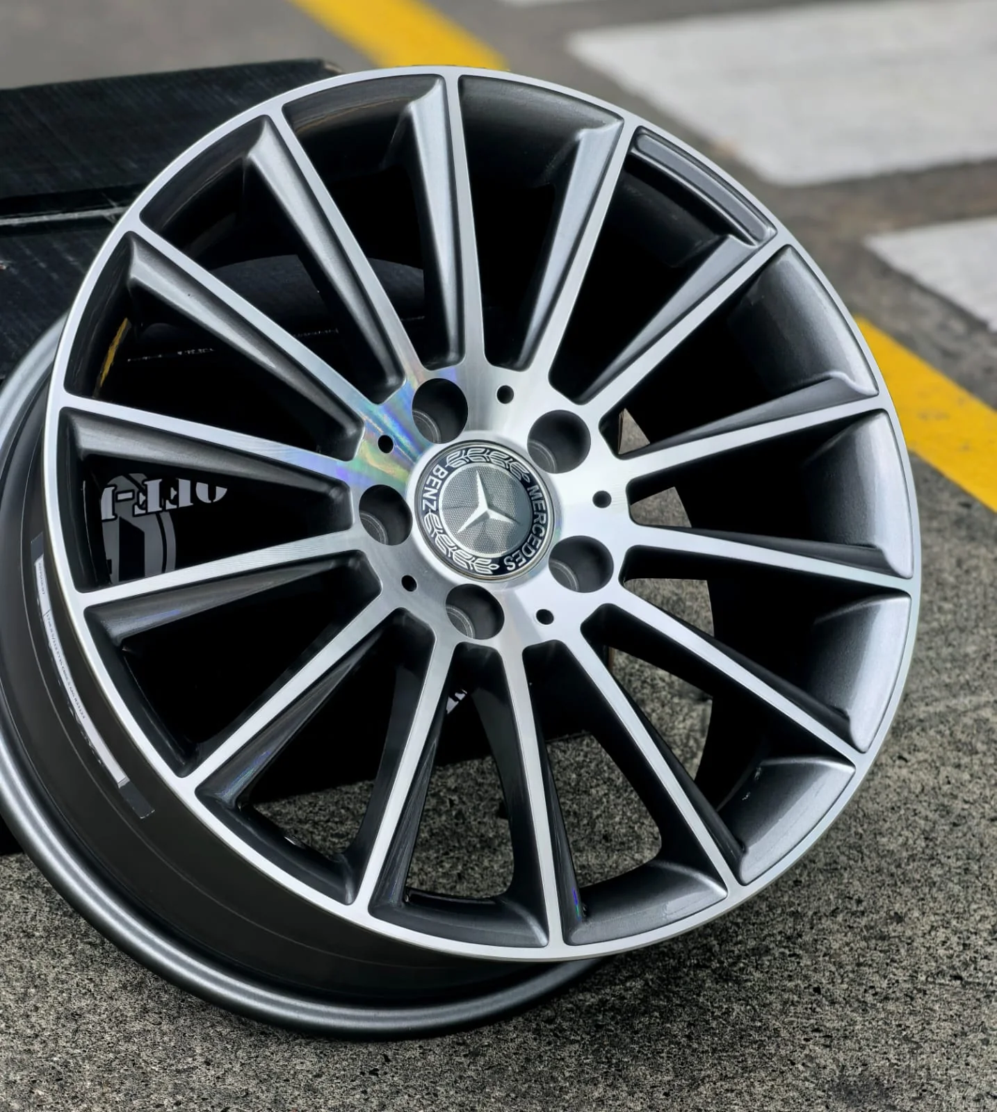 AD75HA-07 17x8.0 5X112 ET35 CB66.5