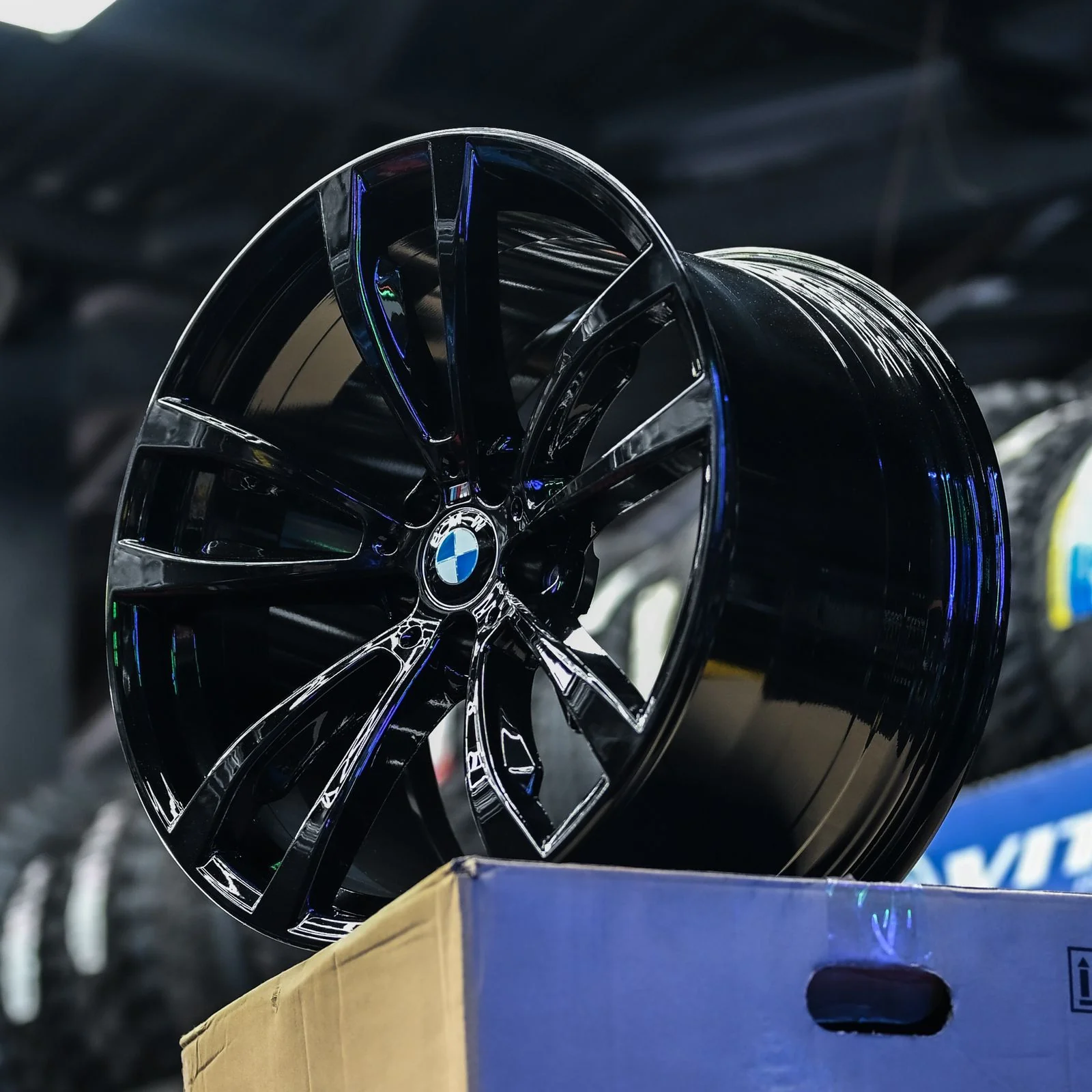 AVBMW5H-15 20x10 5x120 ET40 CB74.1 + AVBMW5H-16 20x11 5x120 ET37 CB74.1