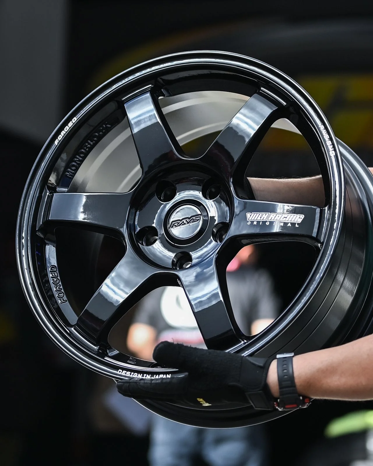 AD75H-475 17X8 5X114.3 ET42 CB73.1
