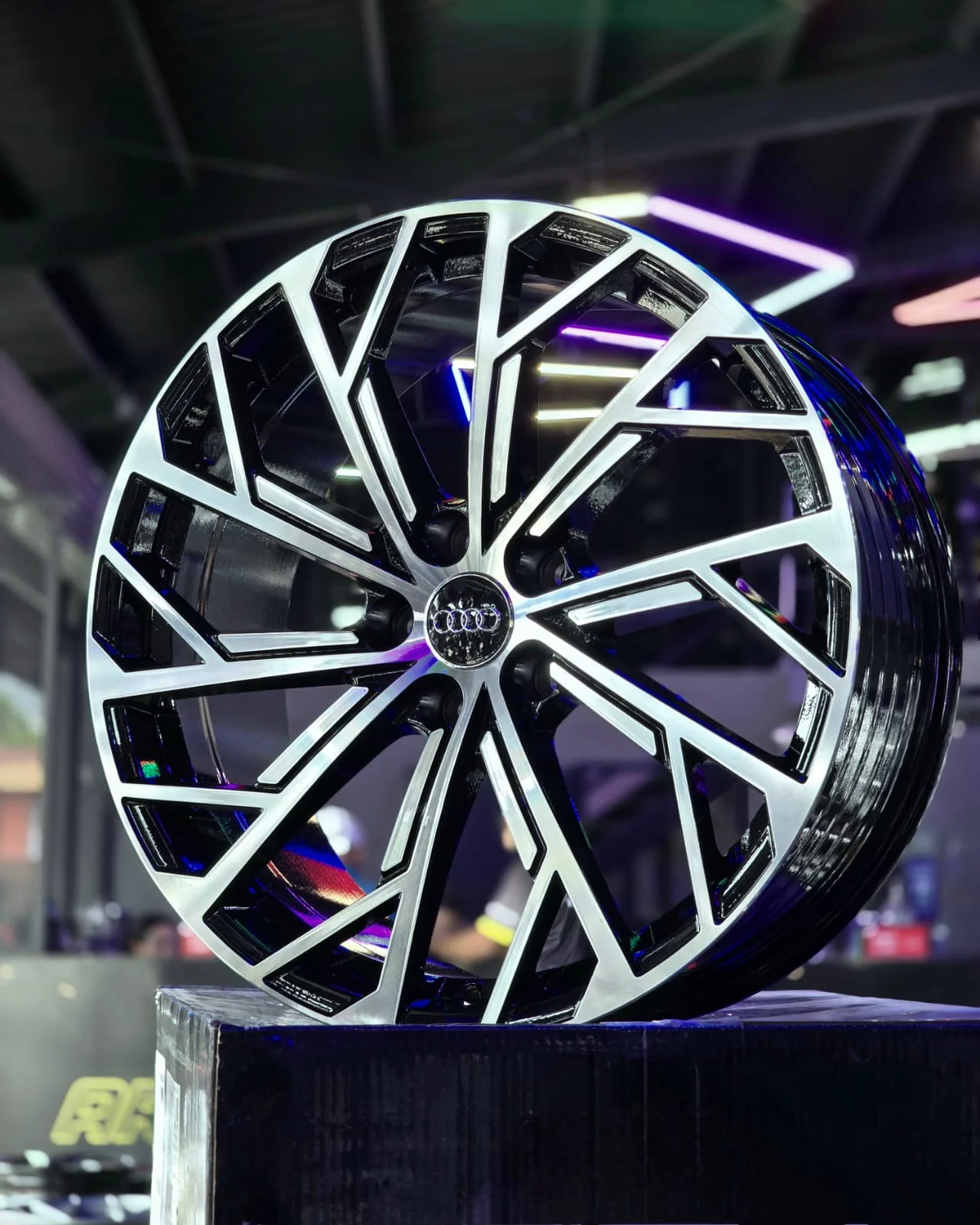 AD9M5H-49 19X8.5 5X112 ET35 CB66.5