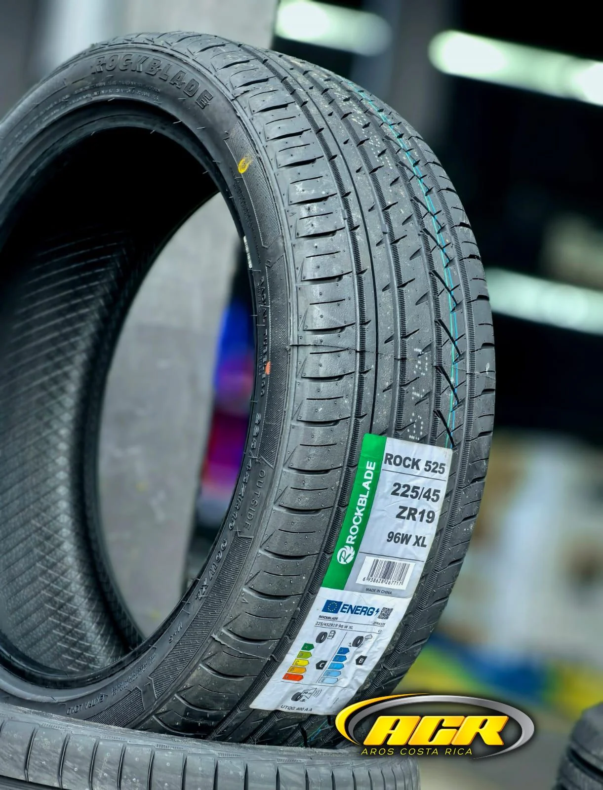 225/45R19 Rockblade Rock 525 HT
