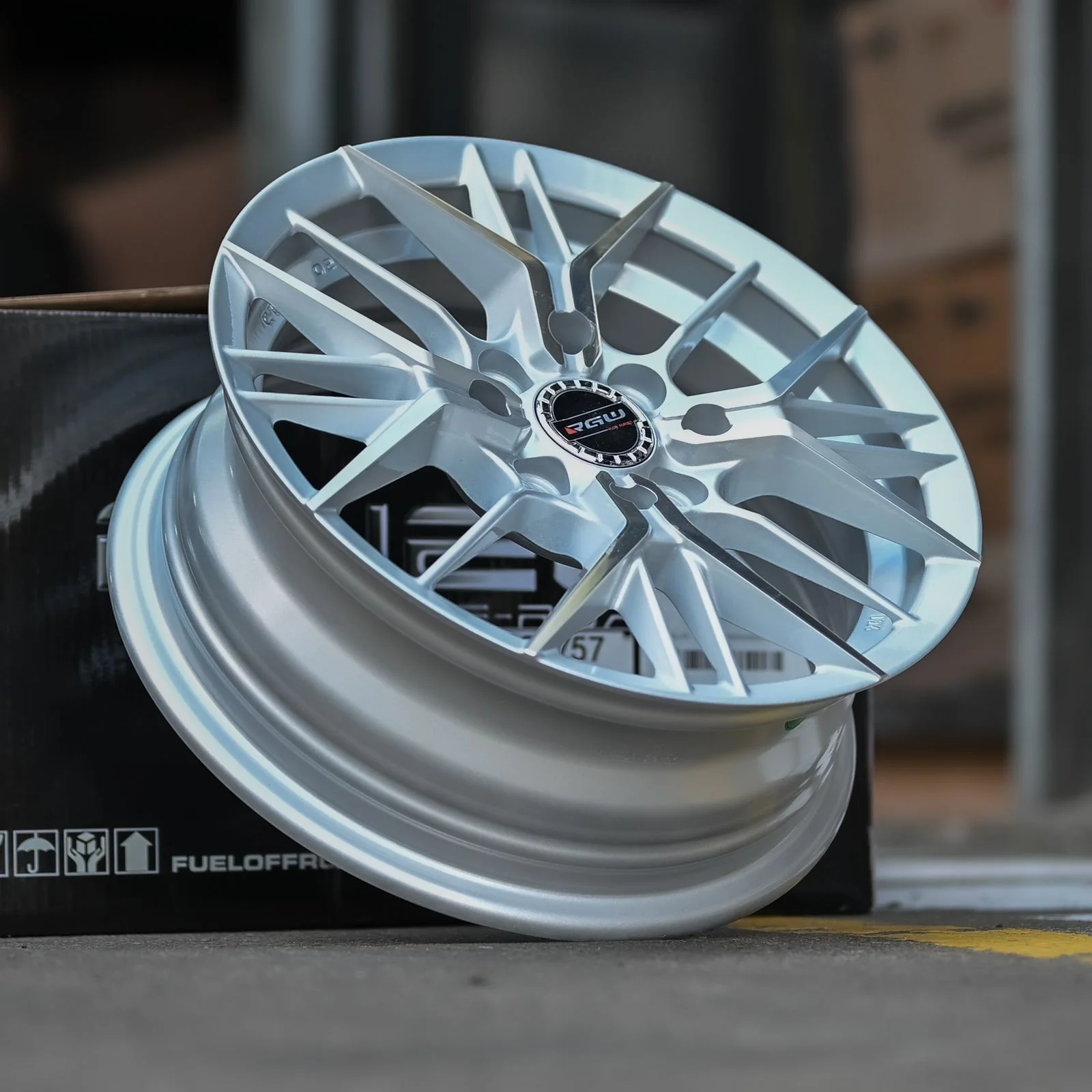 A1750 14X5.5 8X100/114.3 ET38 CB73.1
