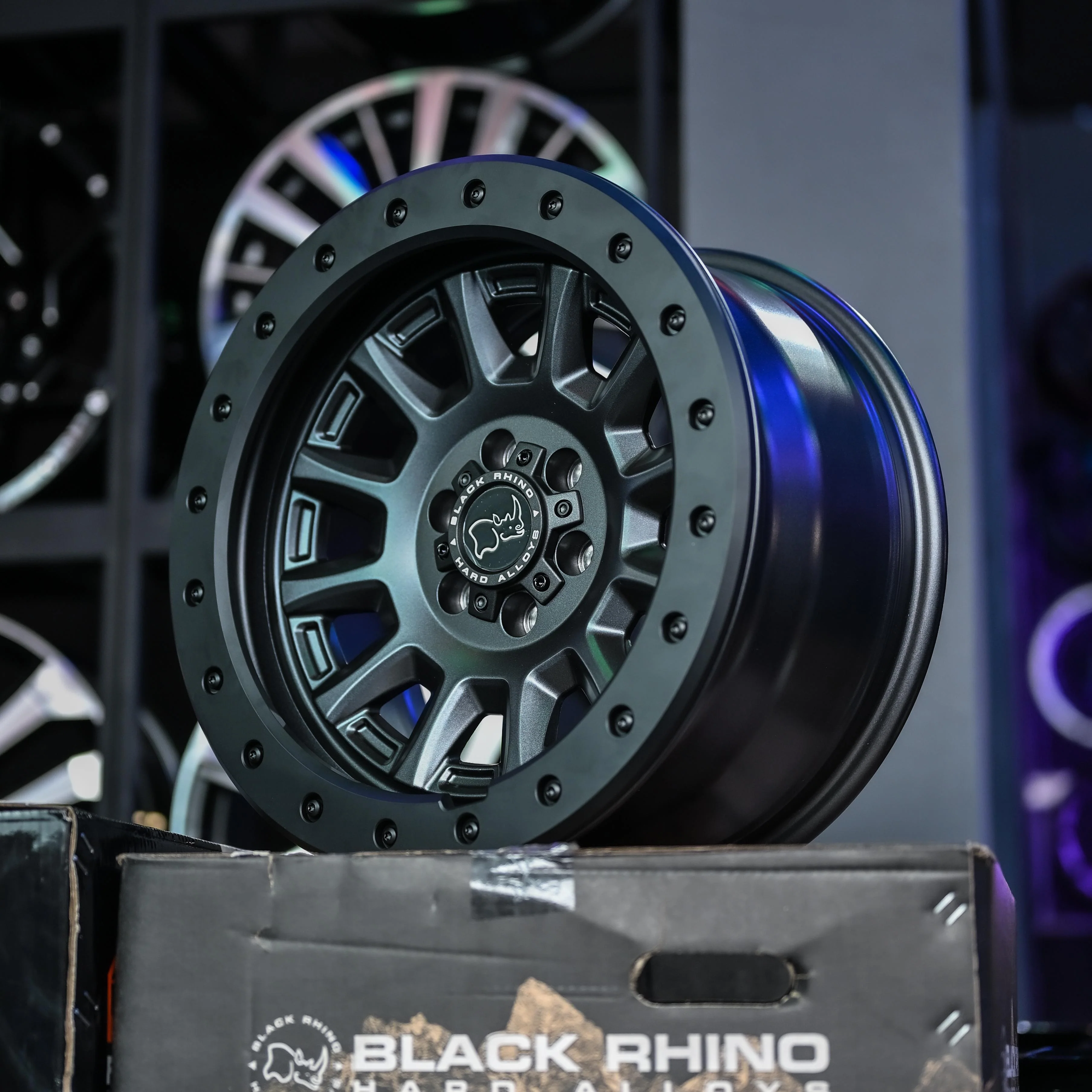 AOD74X46HF-16 BLACK RHINO DUGGER 17X8.5 6X114 GUN-BLK ET10 CB66