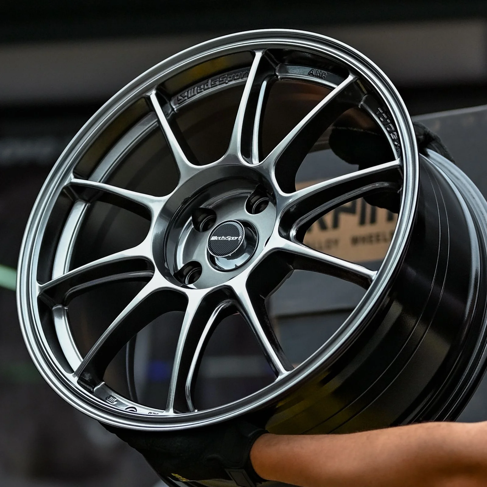 AD85HT-31 18X8.5 5X108 ET38 CB73.1
