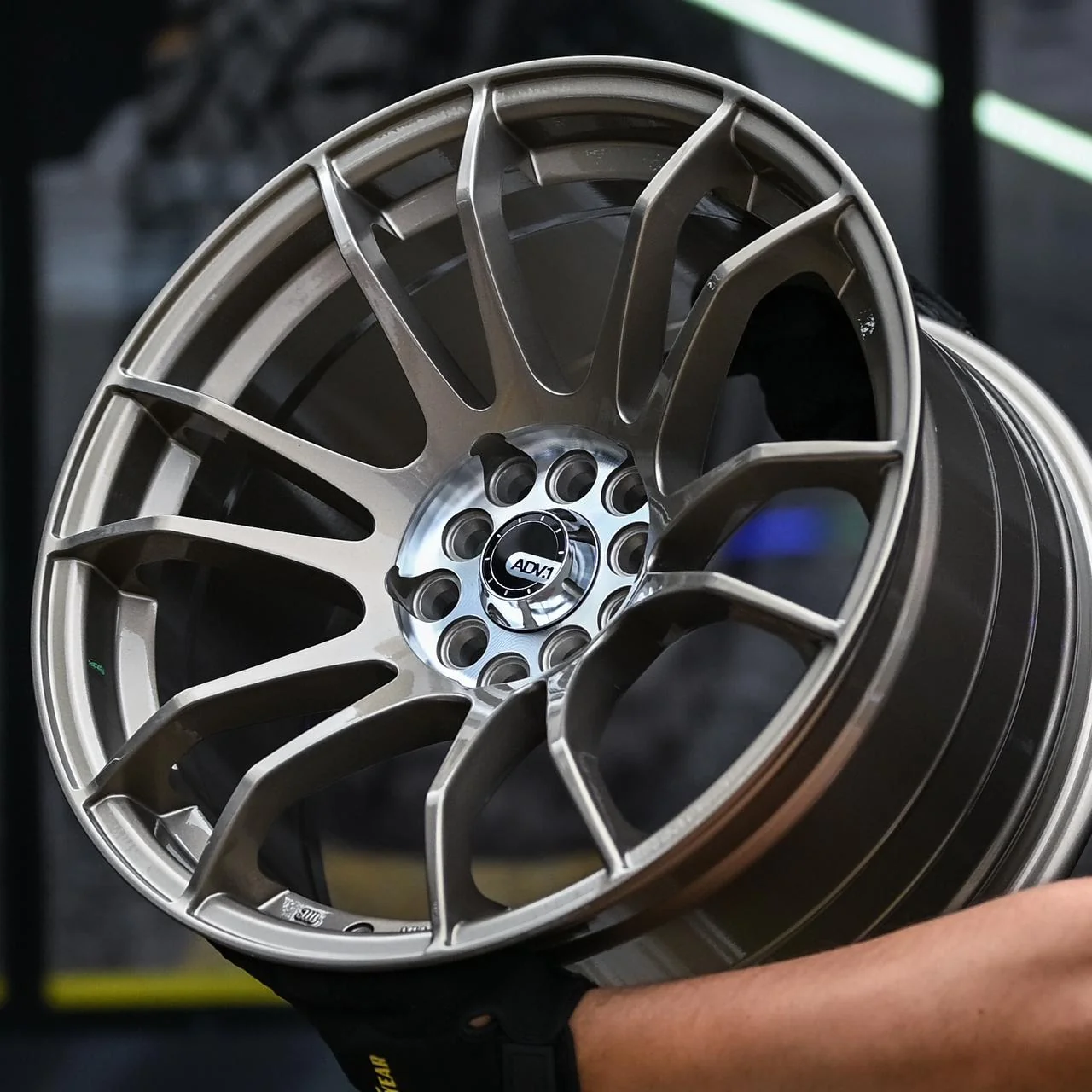 AD75H-481 17X9 10X100/114.3 ET24.75 CB73.1