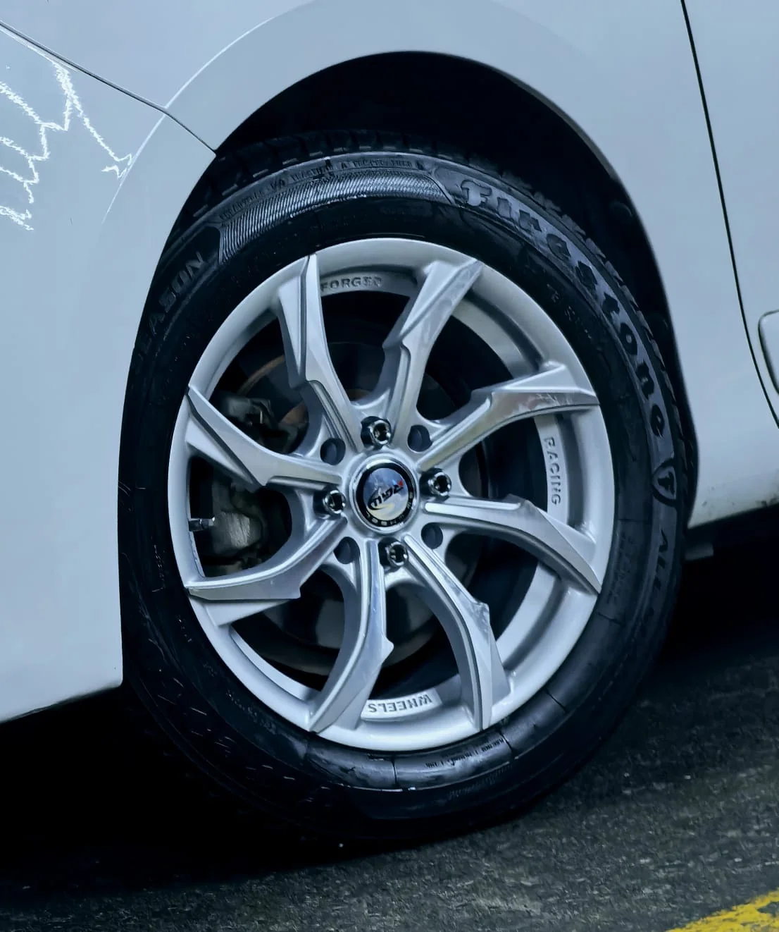 AQX74H-512 15X6.5 8X100/114.3 ET38 CB73.1