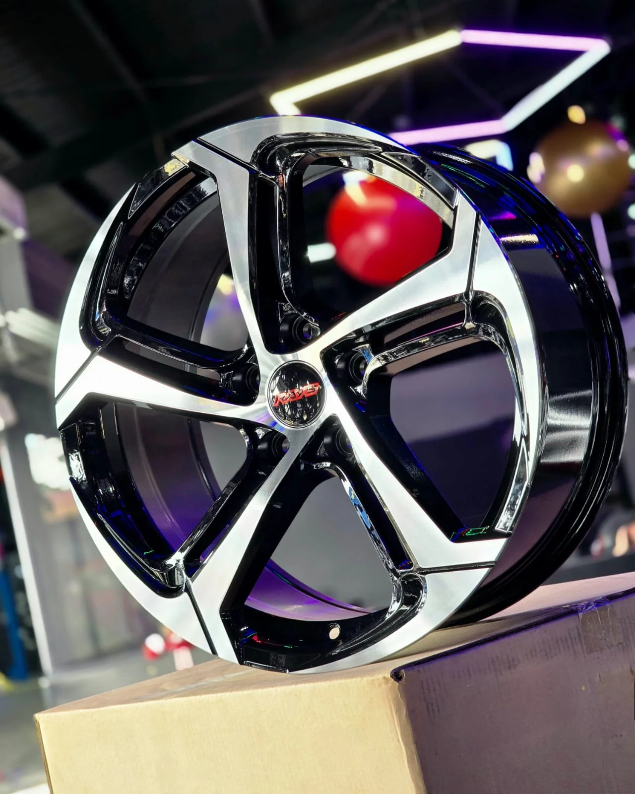AD85HG-37 18X8 5X112 ET35 CB66.5