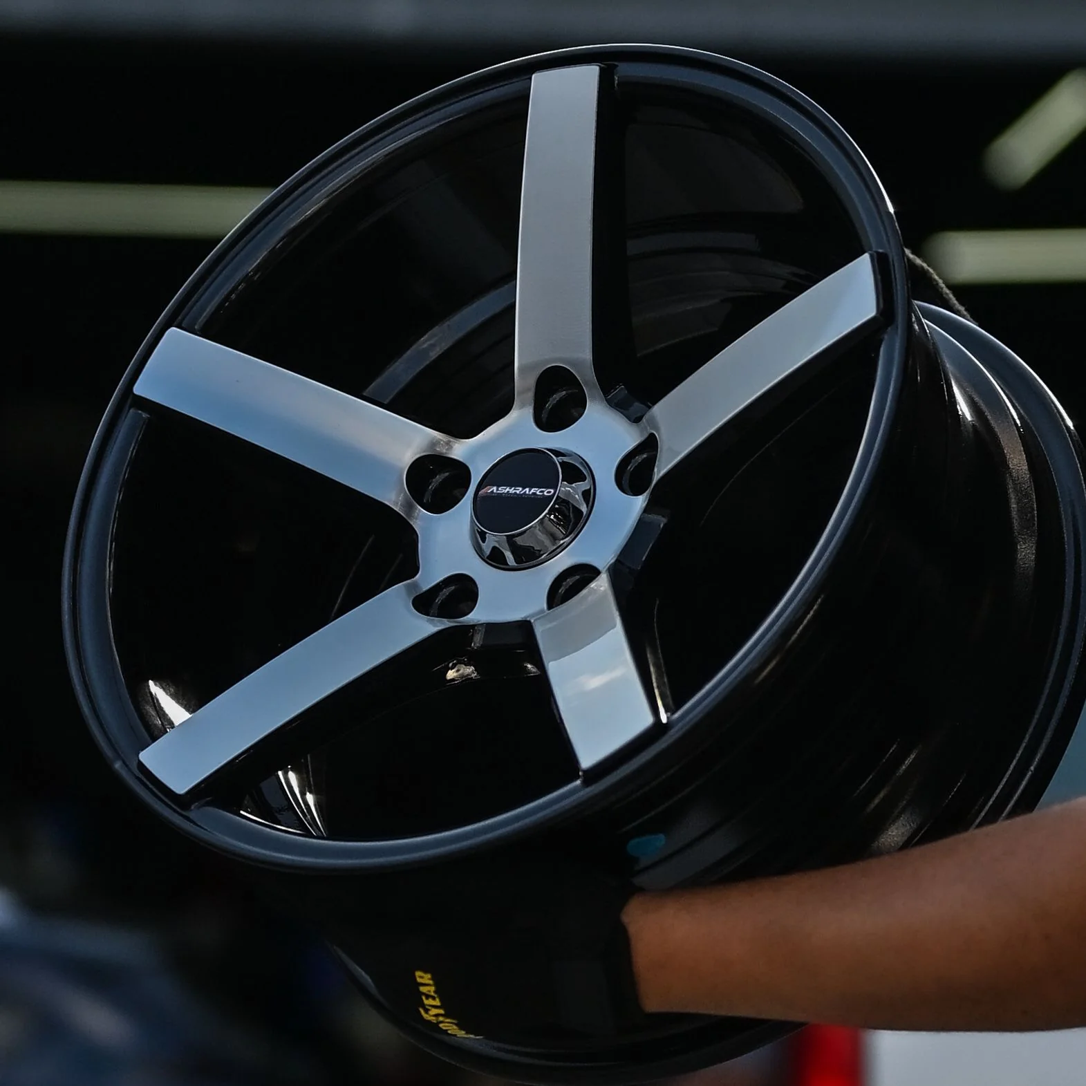 ADX85H-316 16X7.5 5X114.3 ET25 CB73.1