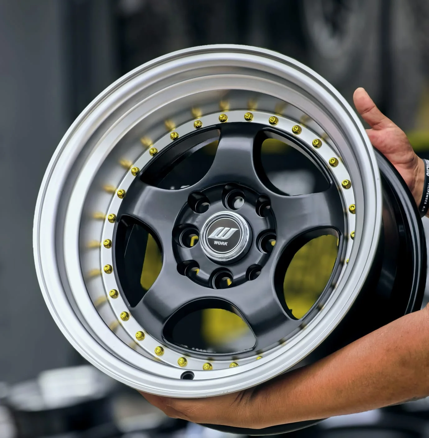 *AQX84H-520* 15x8.5 8X100/114.3 ET0 CB73.1