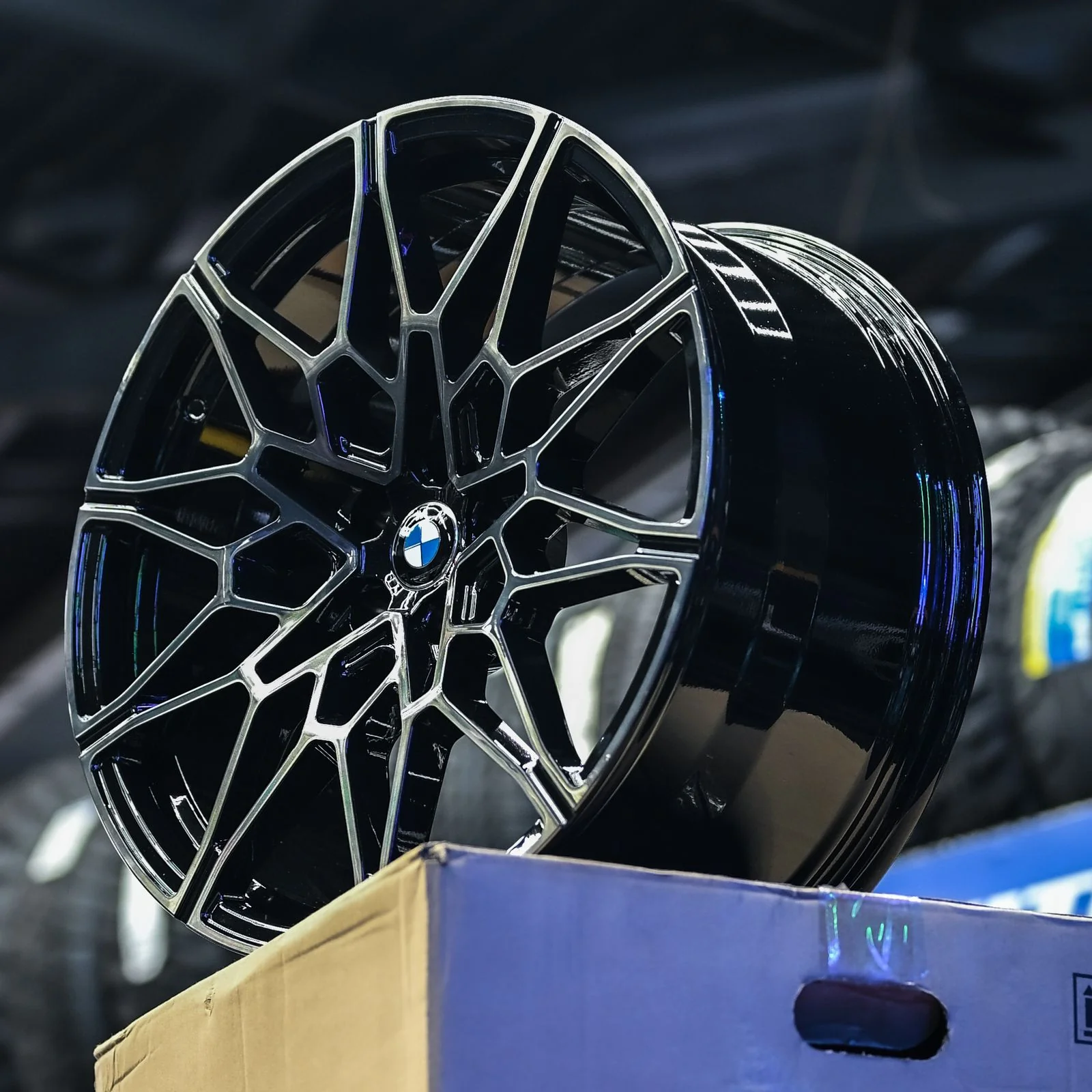 AV5HM-19 20X8.5 5X112 ET25 CB66.56 + AV5HM-20 20X9.5 5X112 ET35 CB66.56