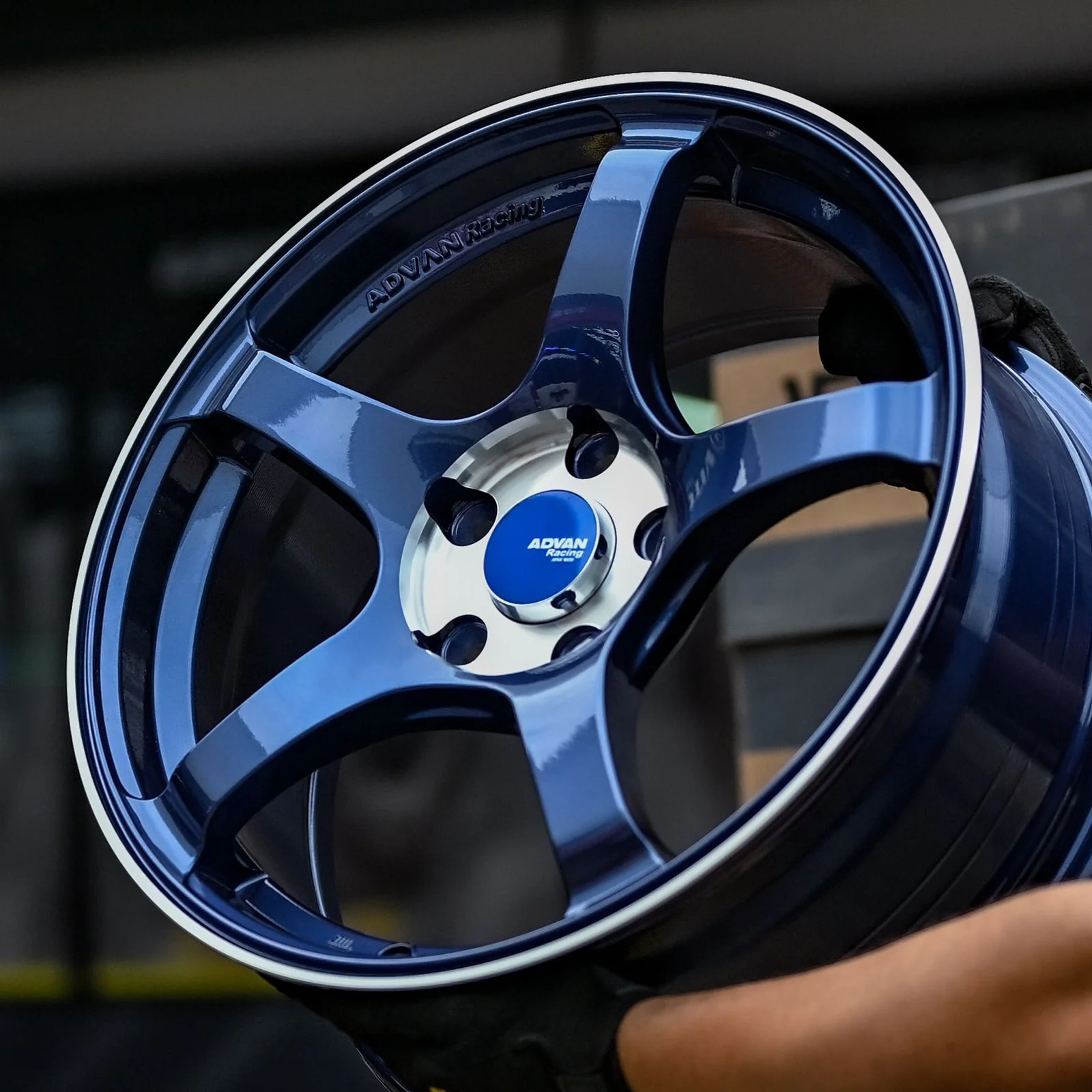 AD75H-494 17X7.5 5X114.3 ET38 CB73.1