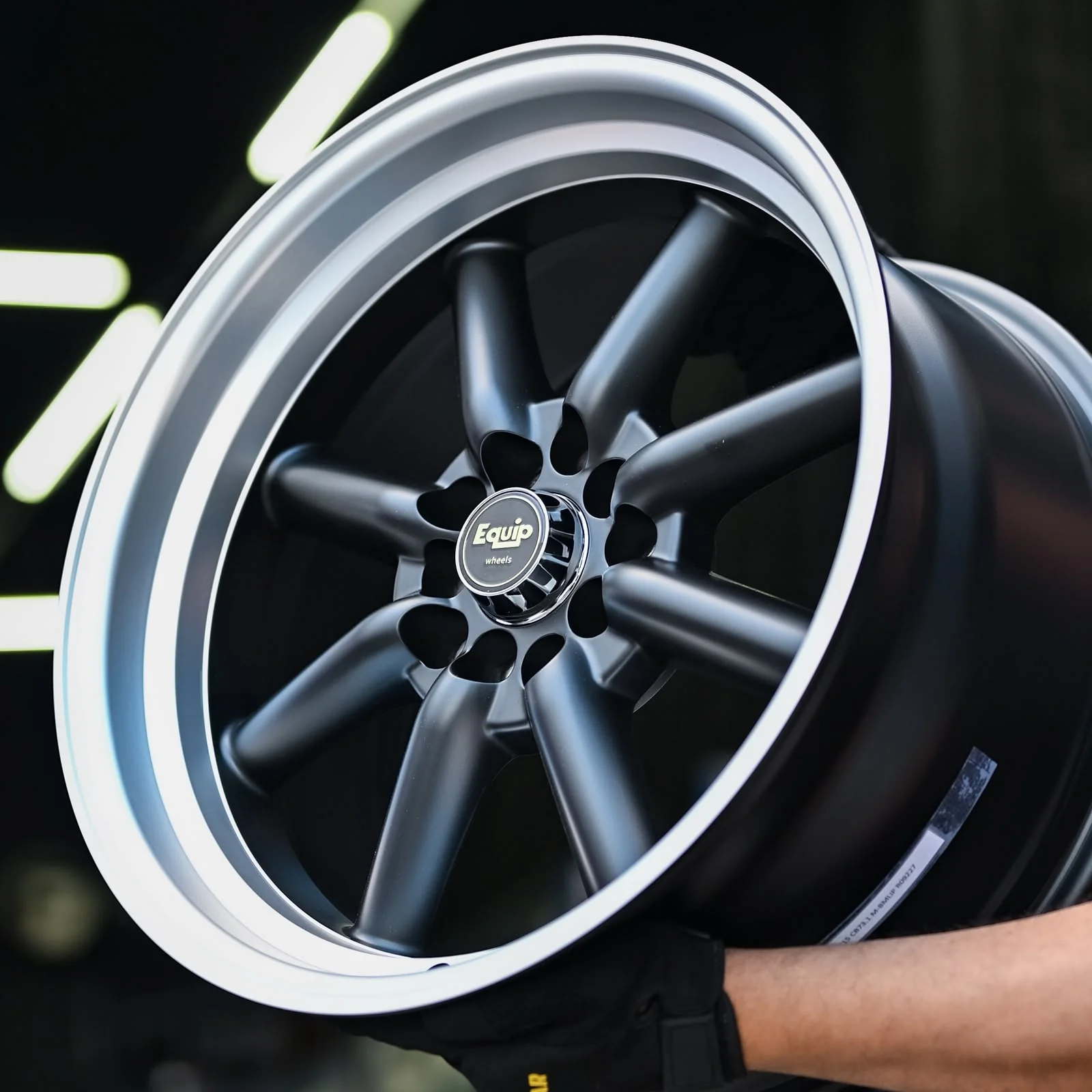 AD75H-572 17x9.0 10X100/114.3 ET0 CB73.1