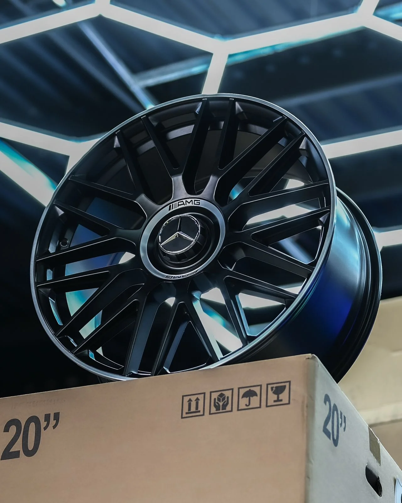 AV5HM-40 20X8.5 5X112 ET38 CB66.56 + AV5HM-41 20X9.5 5X112 ET43 CB66.56
