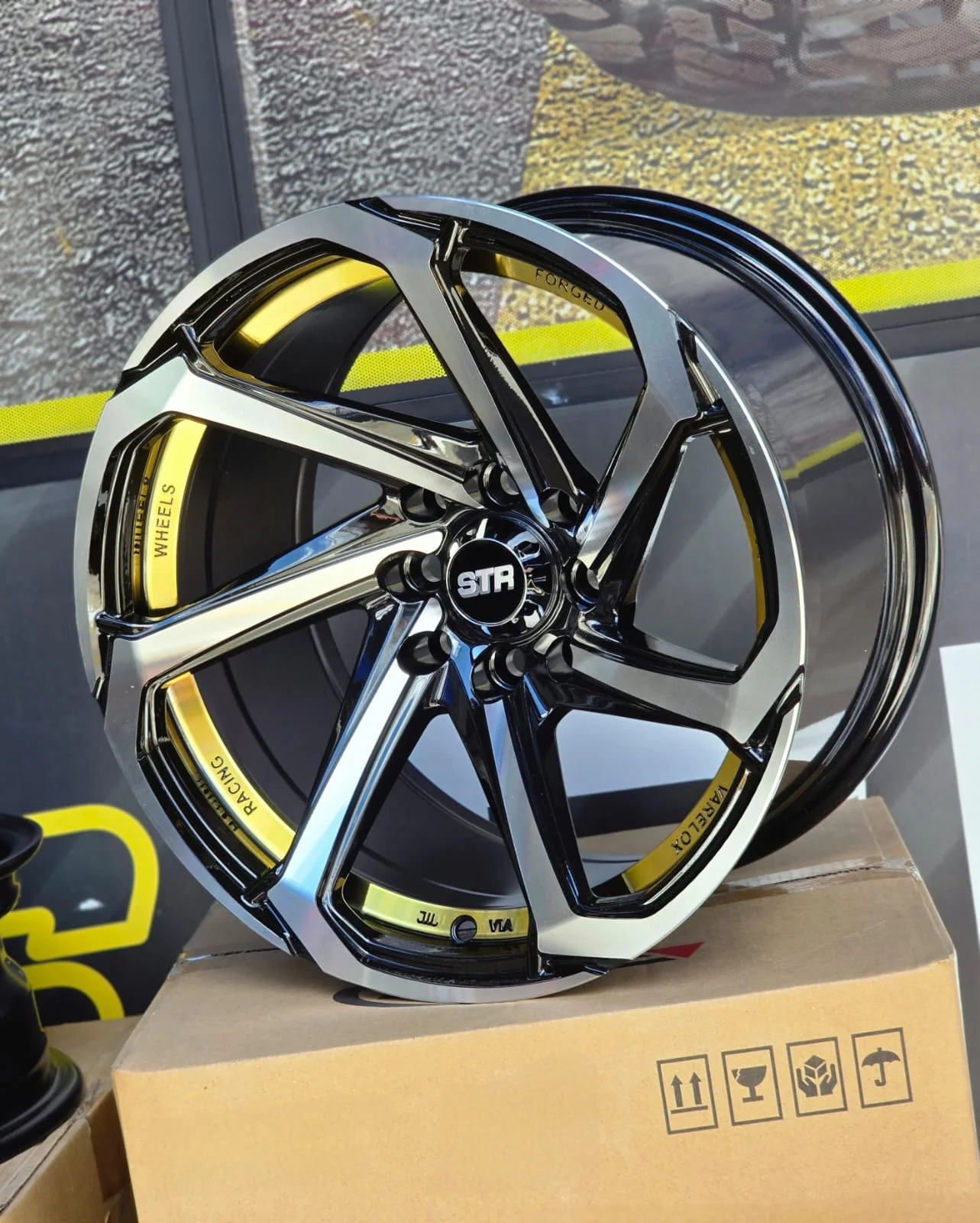 AQX84H-447 15x8.5 4X100/114.3 ET-10 CB73.1