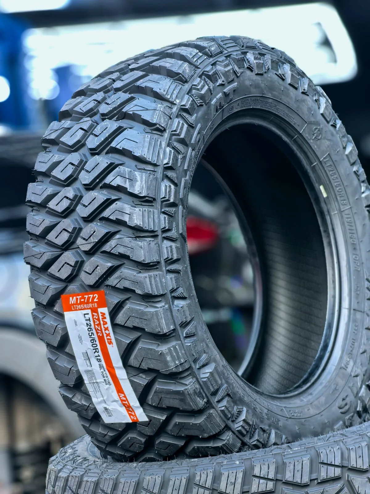 265/60R18 Maxxis Razr MT772