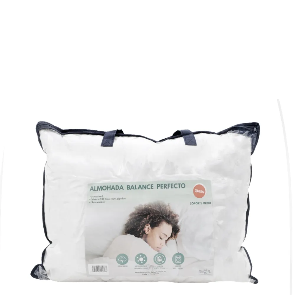 Almohada color blanco rectangular