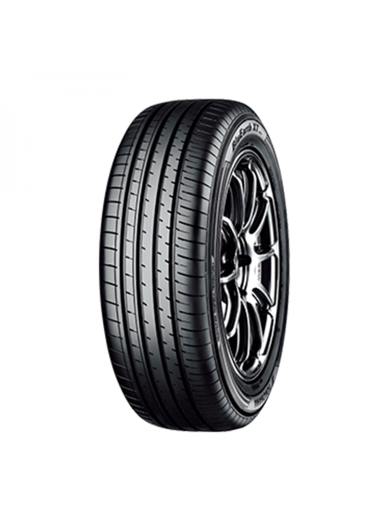 YOKOHAMA AE61 215/50R18
