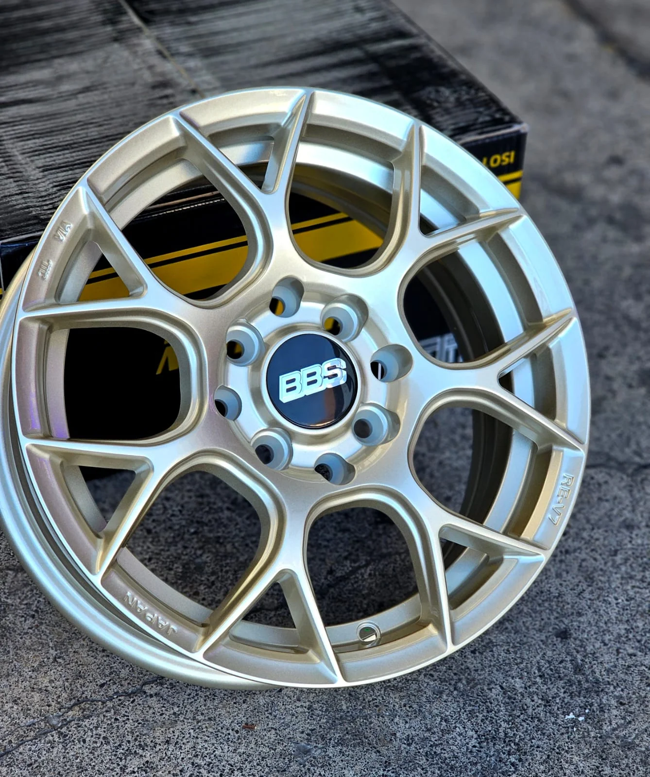 A1643 14x5.5 8x100/114.3 ET35 CB73.1
