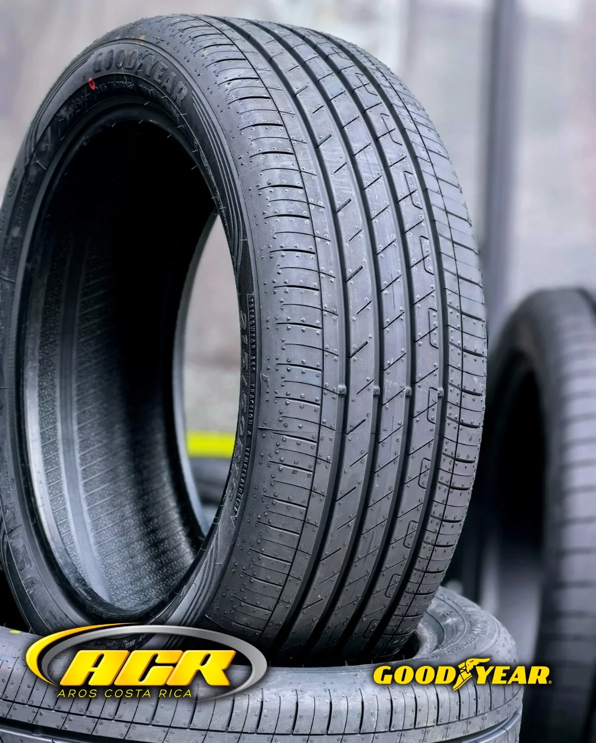 215/50R18 Goodyear Efficient Grip Performance