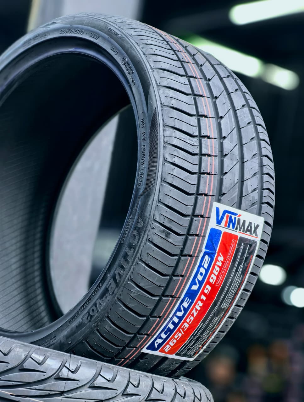 265/35R19 Vinmax Active V02