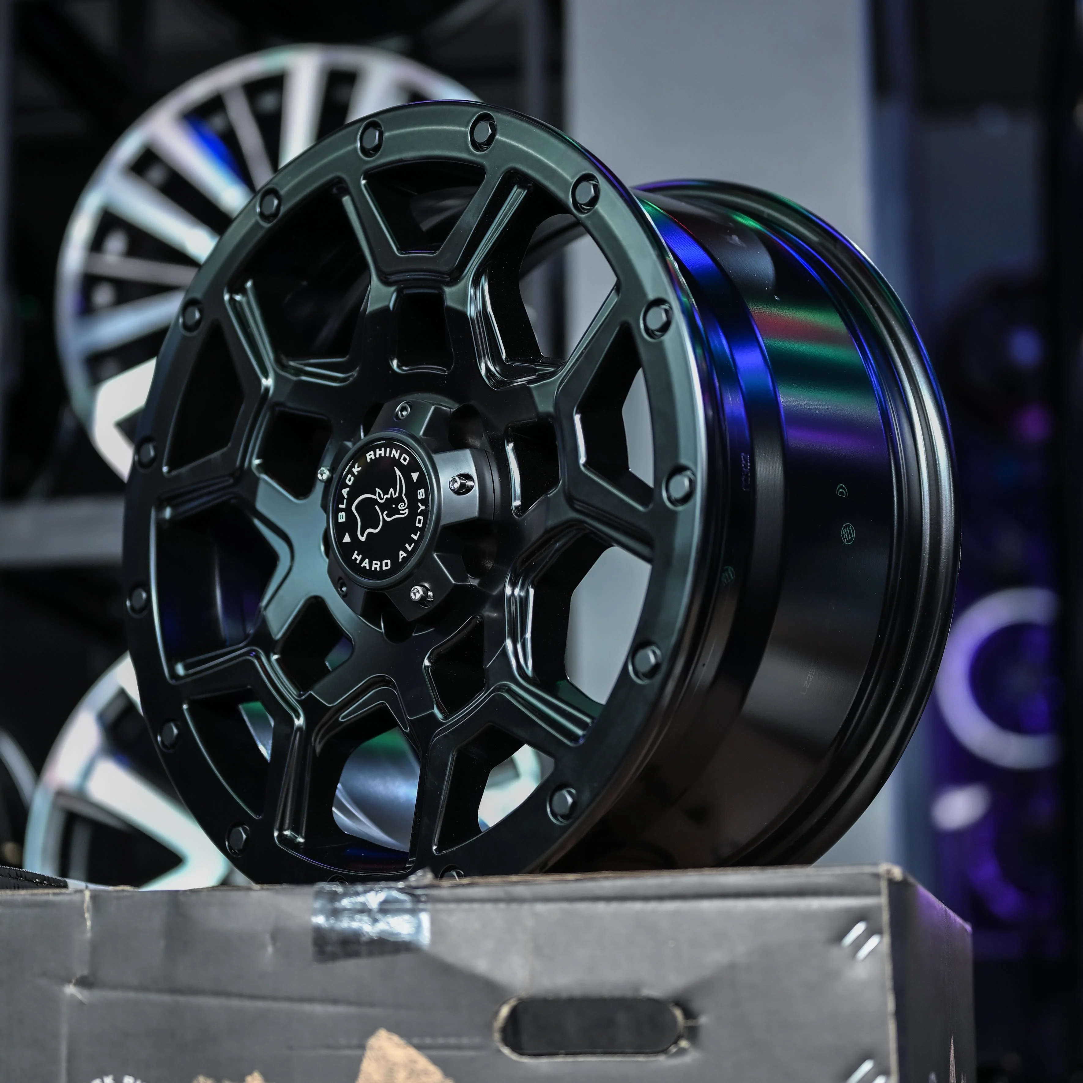 AOD7BMW5H-7 BLACK RHINO OVERLAND 17X8 5X120 ET35 CB76