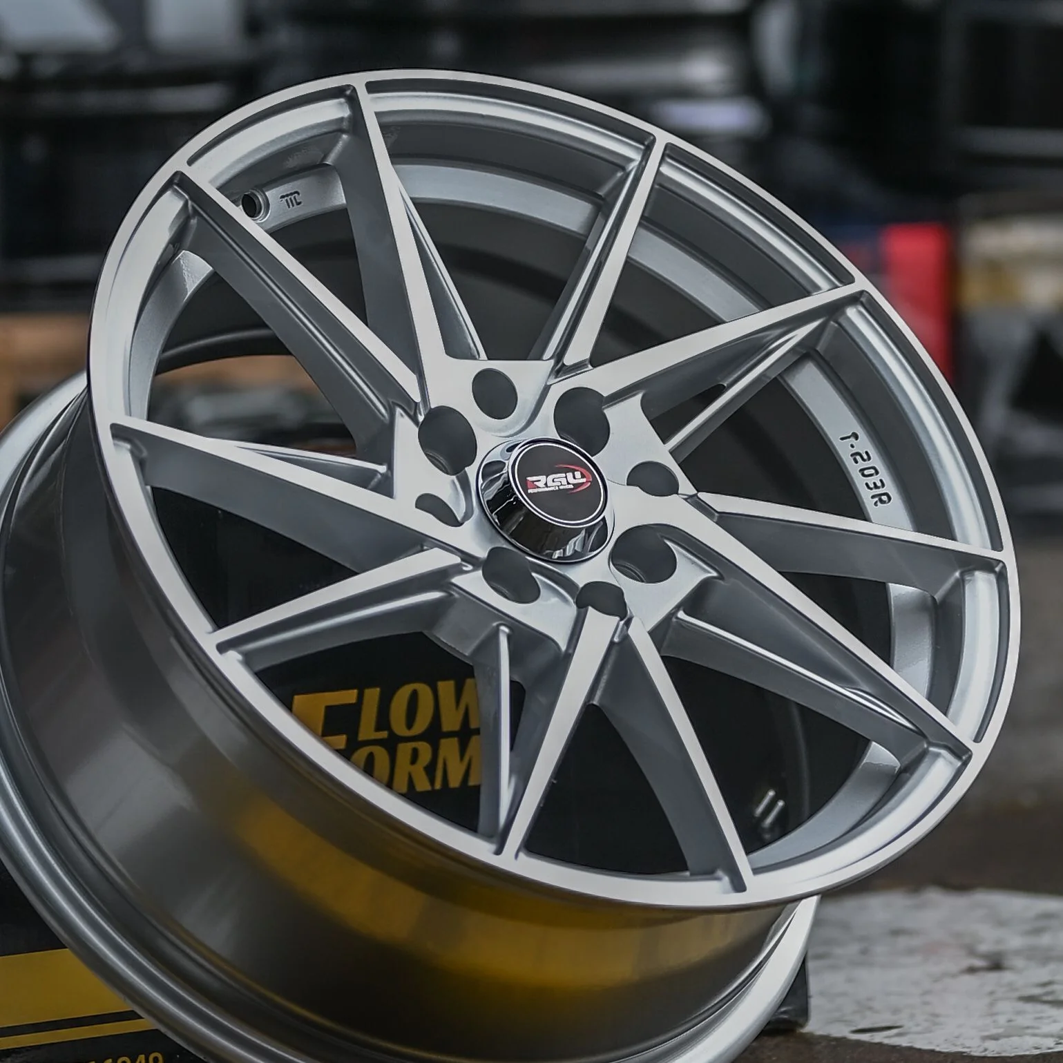 ADX84H-172 16X7 8X100/114.3 ET38 CB73.1