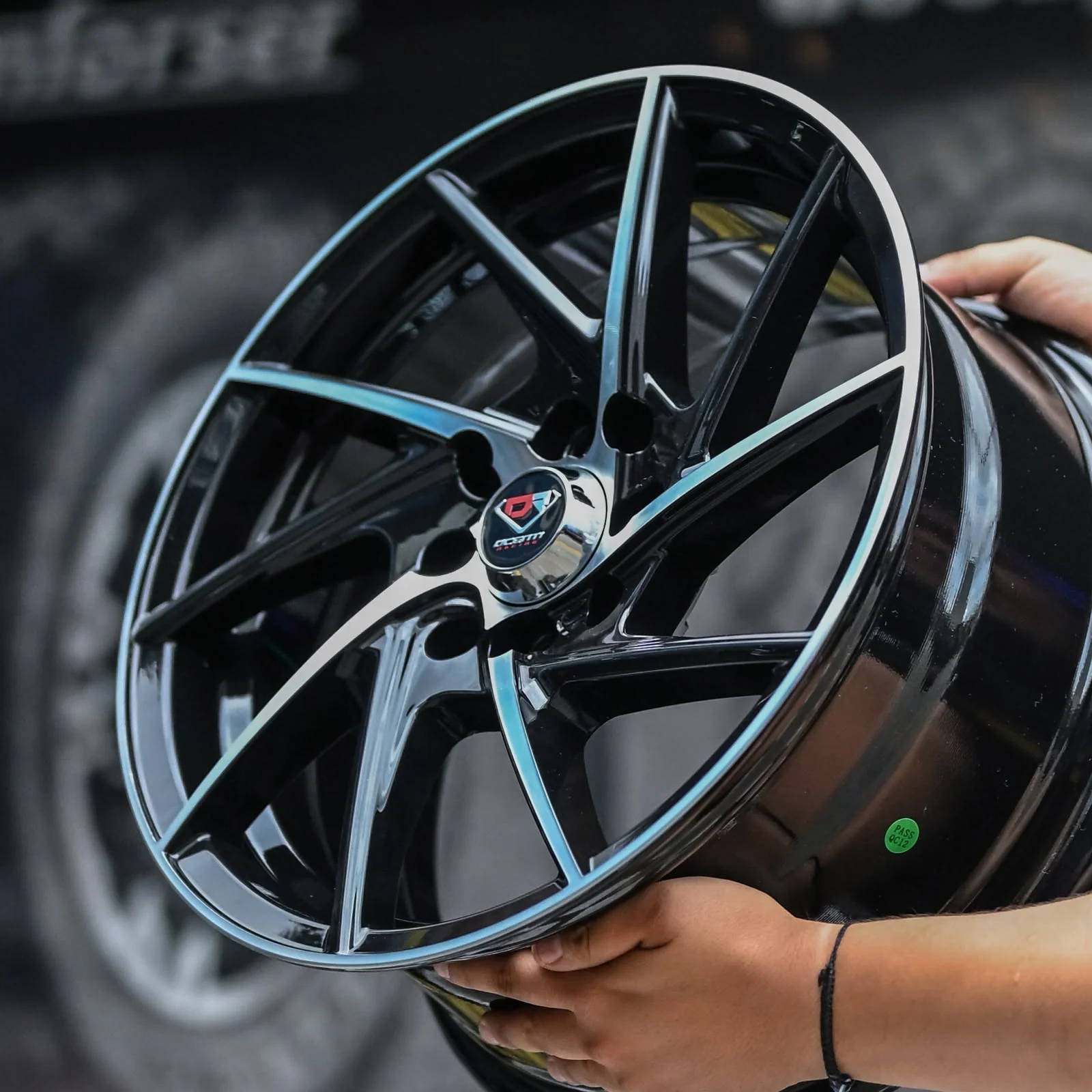 AQX74H-612 15x7 8x100/114.3 ET35 CB73.1