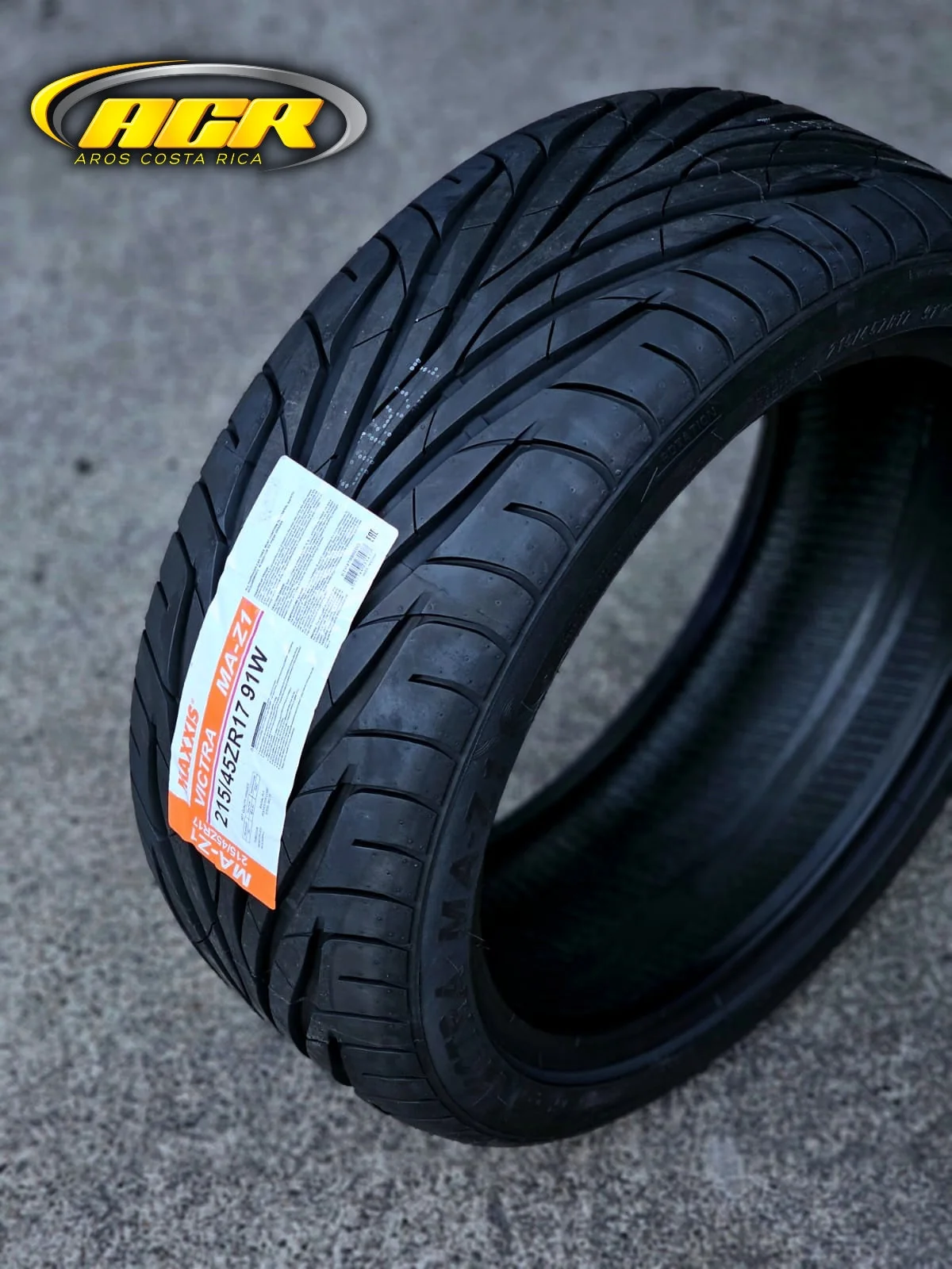 215/45R17 Maxxis Victra Z1