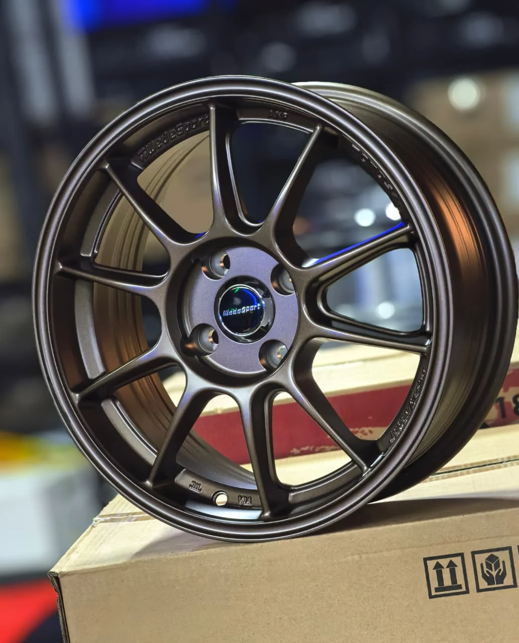 AQX74H-417 15X6.5 4X100 ET35 CB73.1