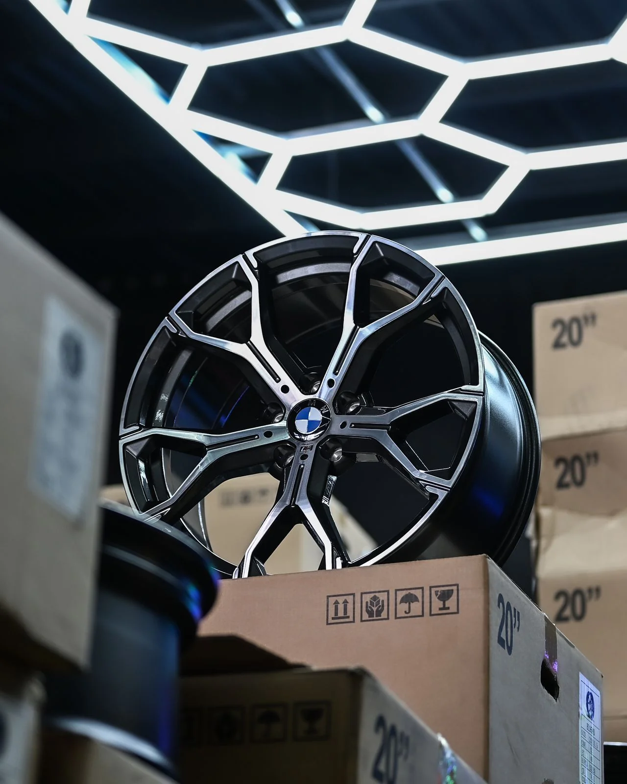 AV5HM-46 20X9.0 5X112 ET35 CB66.6 + AV5HM-47 20X10.5 5X112 ET40 CB66.6