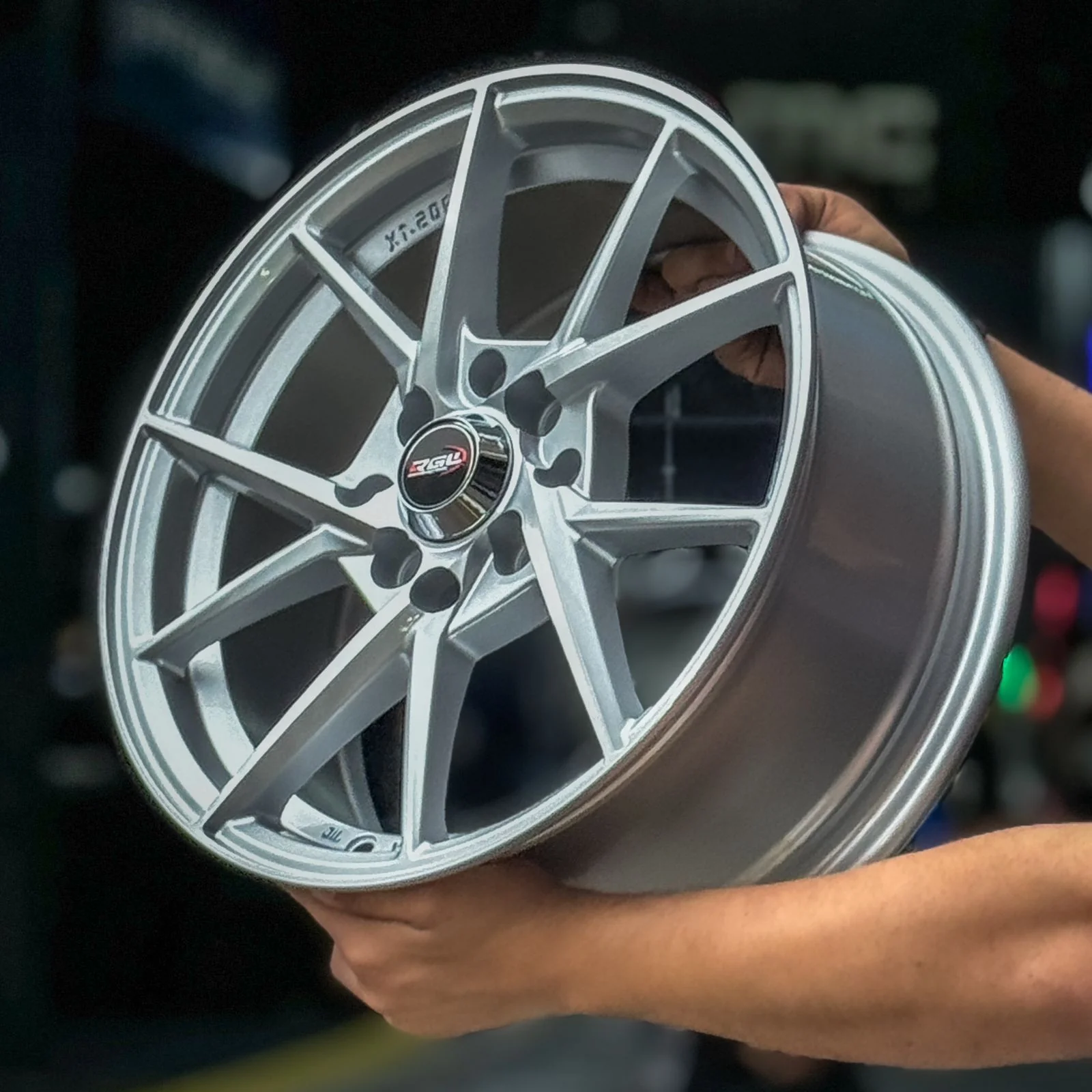 AQX74H-558 15X6.5 8X100/114.3 ET38 CB73.1