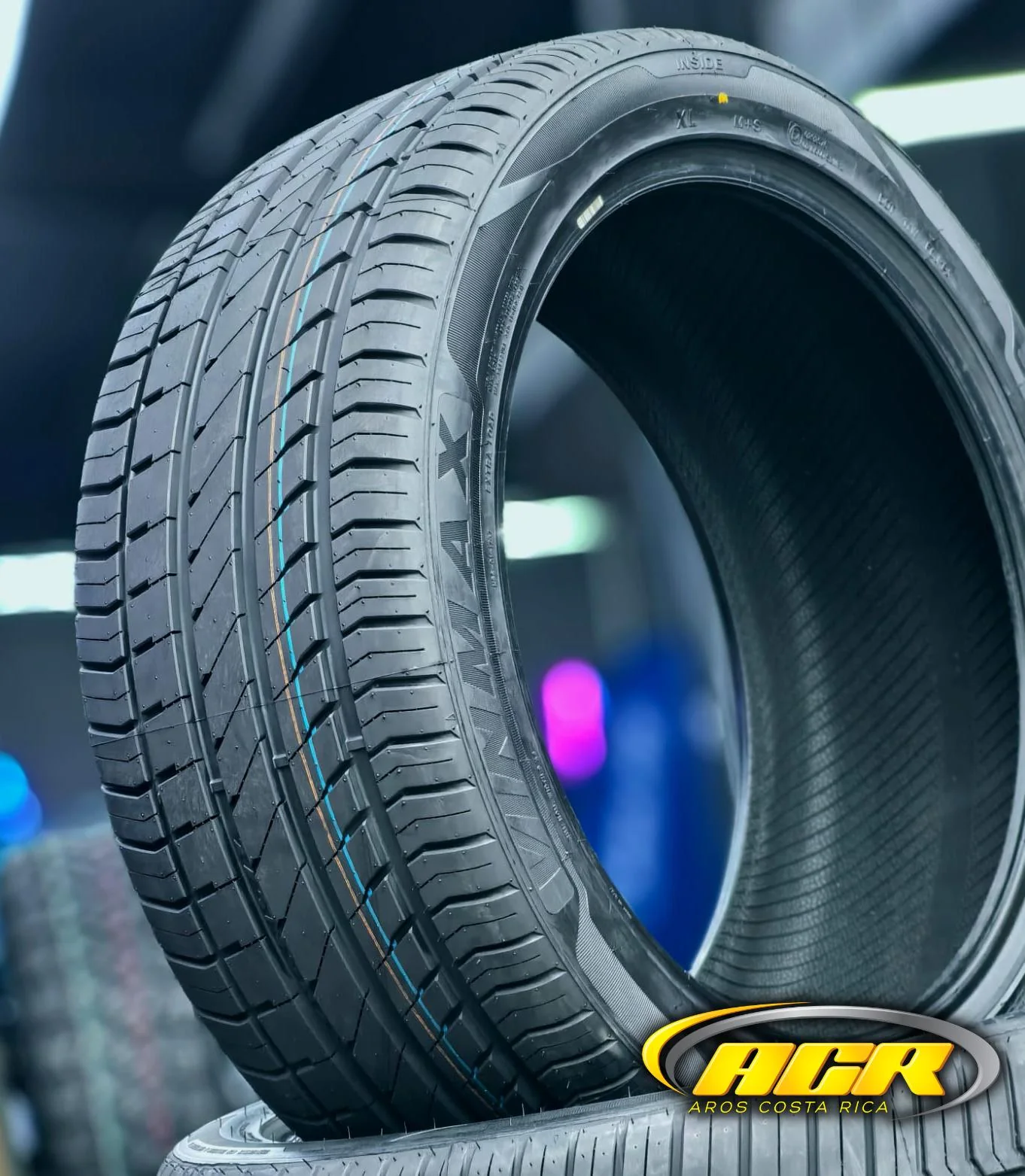 245/40R19 Vinmax Active V02 (Run Flat)