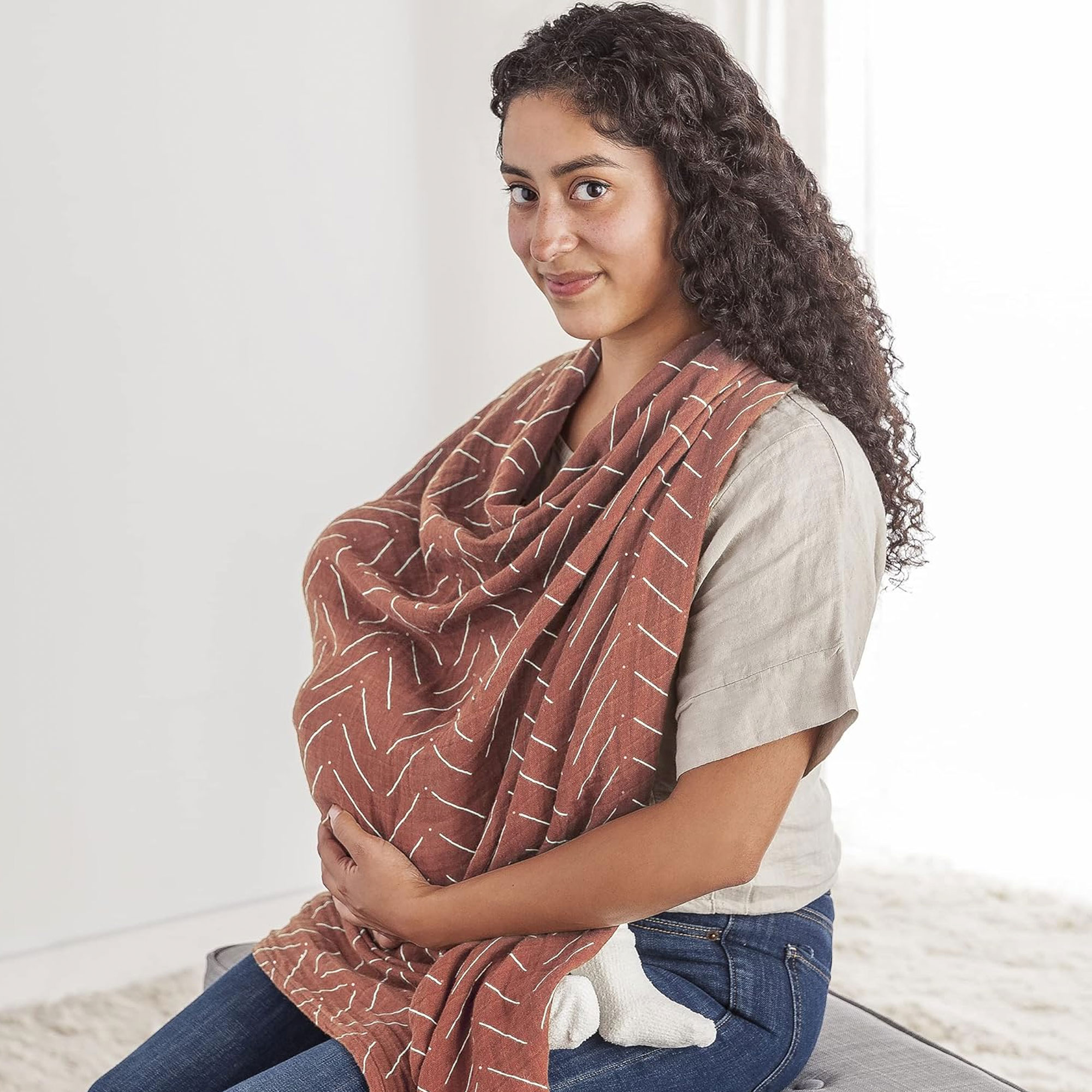 Itzy Ritzy Multitasking Breastfeeding Boss – Mudcloth
